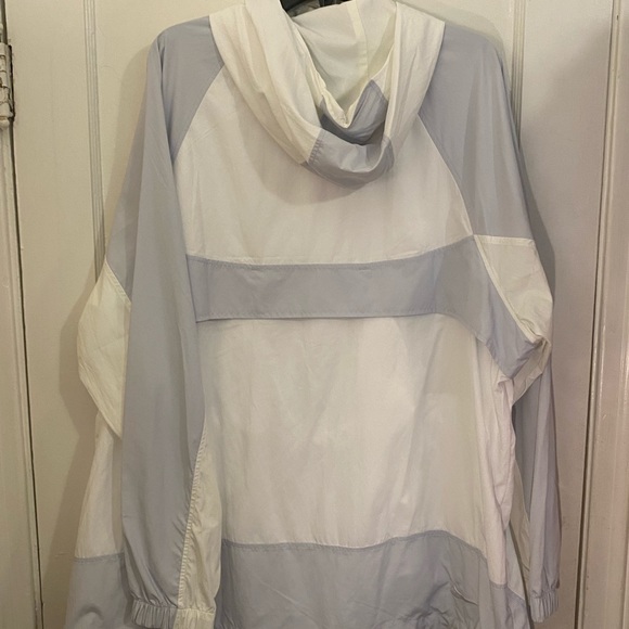 Nike Sportswear 1/2 Zip Pullover Hooded Woven - Picture 2 of 3